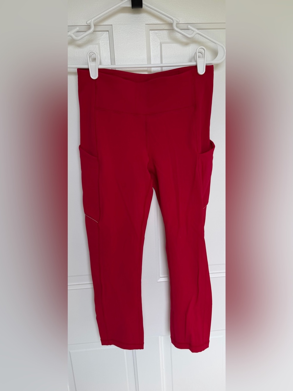Lululemon Cropped Leggings Size 4 Red Running Capri Pockets